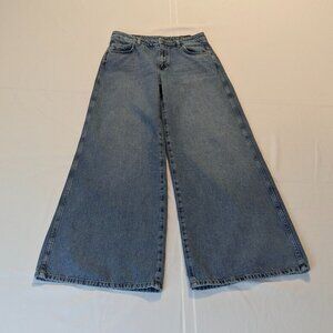 10.11 (Ten Eleven) Studios Wide Legged Jeans Medium Wash Size 26